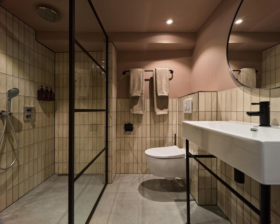 Boutique Hotel & Restaurant Frenchie Haarlem Bagian luar foto